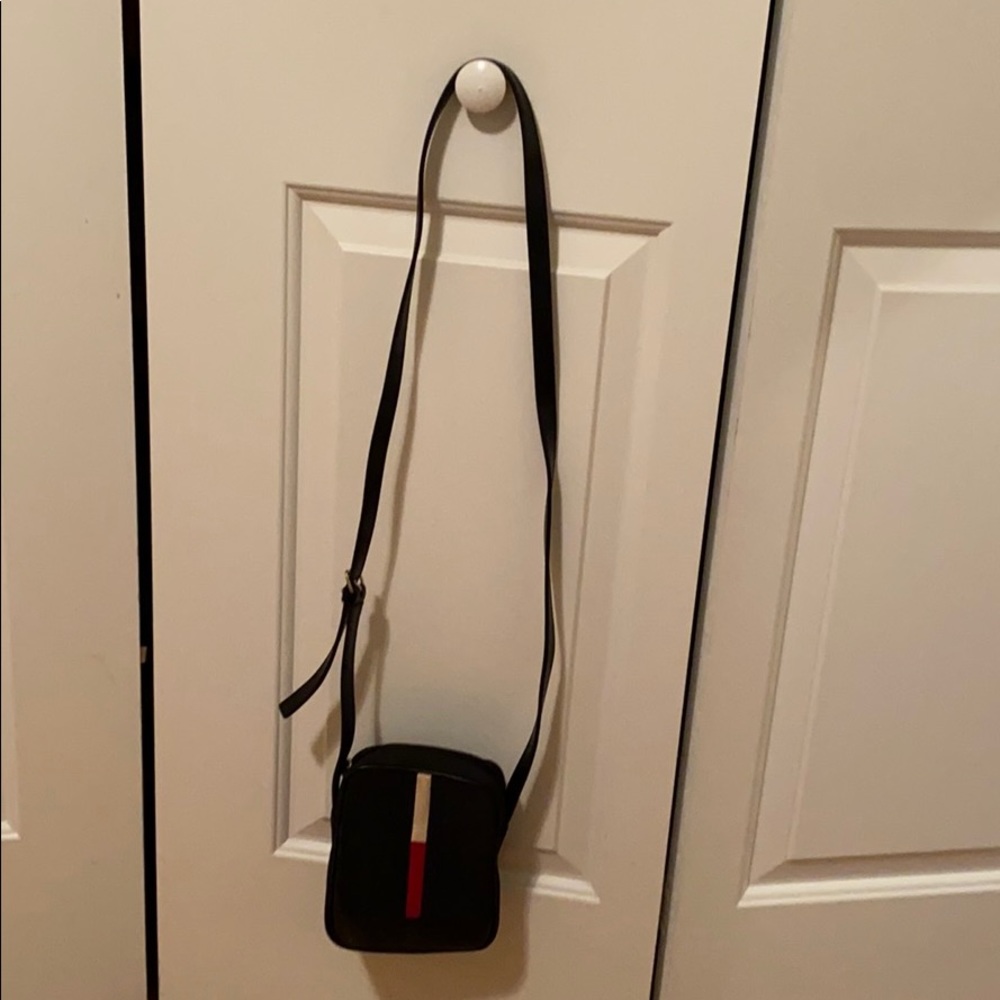 A Tommy Hilfiger crossbody bag